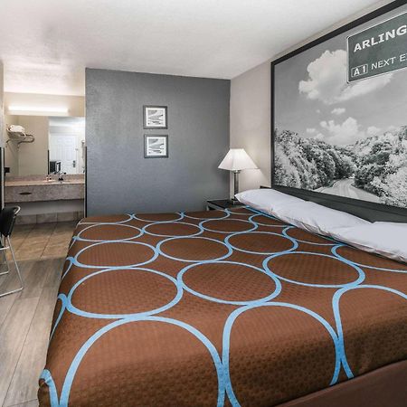 Super 8 By Wyndham Arlington Near At&T Stadium Zewnętrze zdjęcie