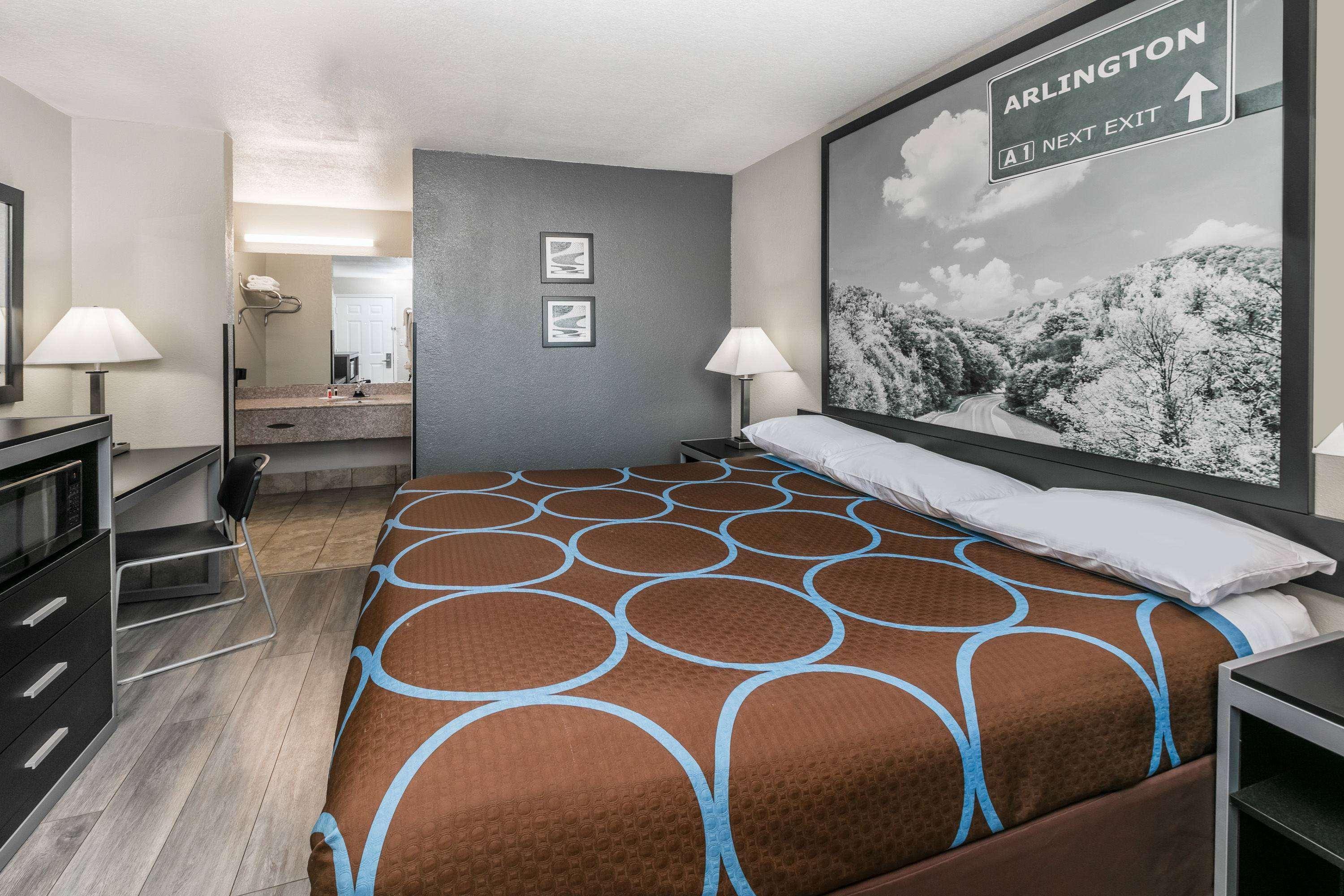 Super 8 By Wyndham Arlington Near At&T Stadium Zewnętrze zdjęcie