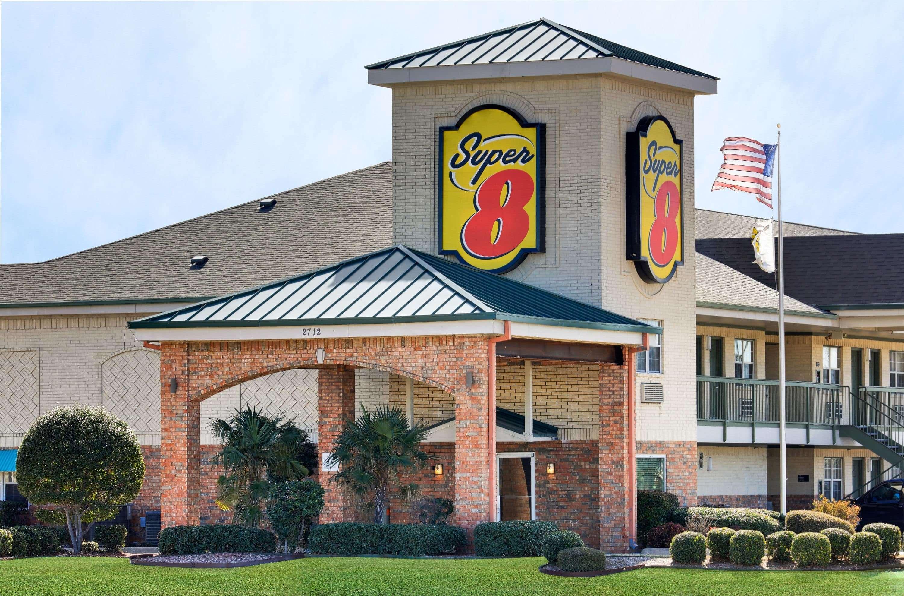 Super 8 By Wyndham Arlington Near At&T Stadium Zewnętrze zdjęcie