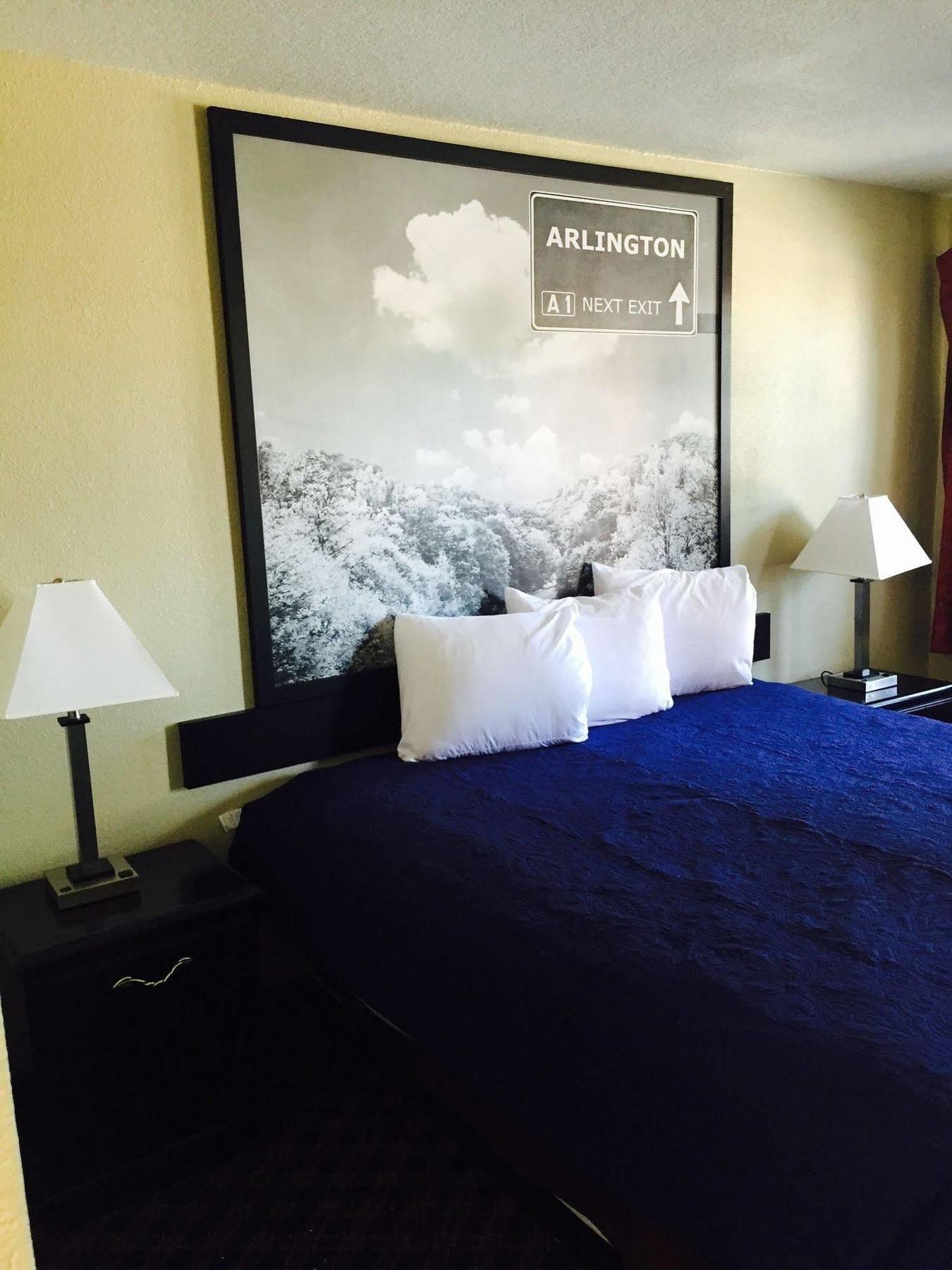 Super 8 By Wyndham Arlington Near At&T Stadium Zewnętrze zdjęcie